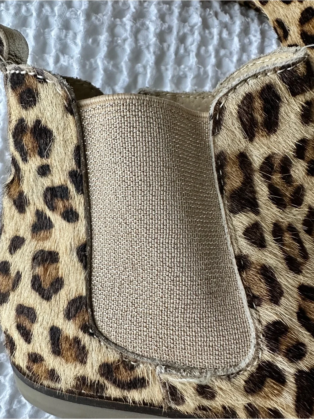 Mini Boden Girls Leopard Print Calf Hair Chelsea Ankle Boots Size 4Y